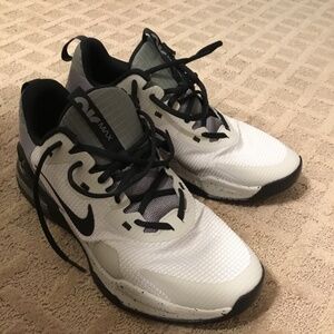 Nike Men’s Size 10.5 Shoes